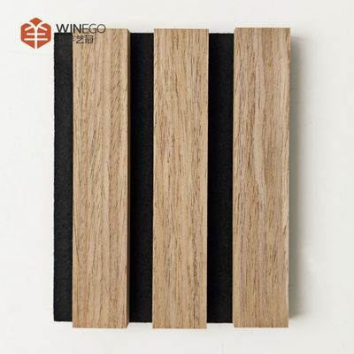 Umweltfreundliche Holz-Slat-Akustikplatte Langlebiges und stilvolles Akustikdesign