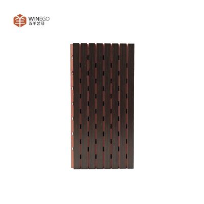 Professionelle Akustiksteuerung mit Winego Linear-Nutplatten für den Mehrzweckgebrauch